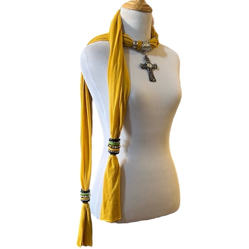 UNBRANDED LARGE JEWEL CROSS PENDANT SCARF MUSTARD GOLD WITH SILVER TONE
